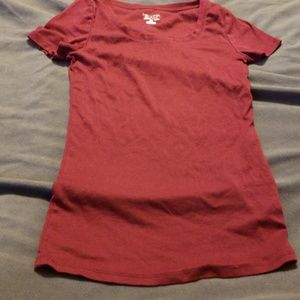 Merona maroon t-shirt